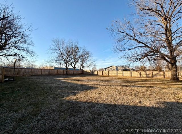 408 S Saltwell Street, Salina, OK 74365