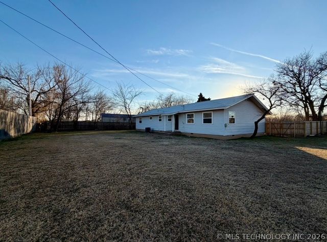 408 S Saltwell Street, Salina, OK 74365