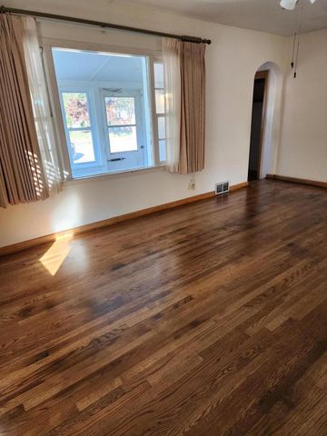 7813 24th AVENUE, Kenosha, WI 53143