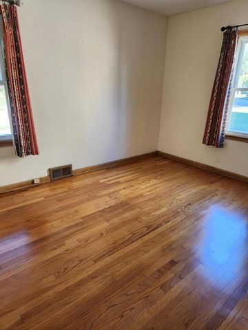 7813 24th AVENUE, Kenosha, WI 53143