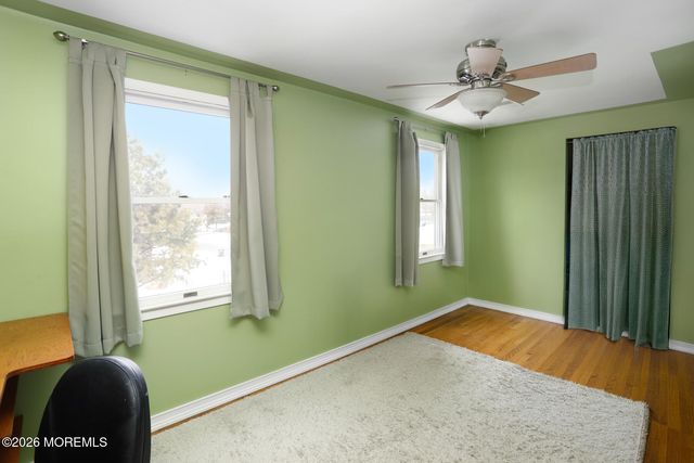 60 Sunset Drive, Howell, NJ 07731