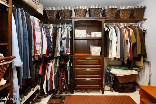 60 Sunset Drive, Howell, NJ 07731