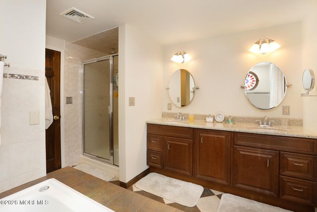 60 Sunset Drive, Howell, NJ 07731