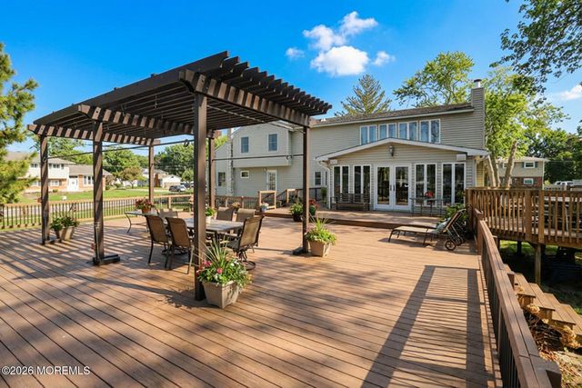 60 Sunset Drive, Howell, NJ 07731