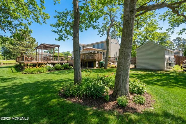 60 Sunset Drive, Howell, NJ 07731