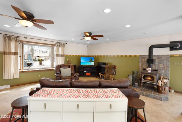 60 Sunset Drive, Howell, NJ 07731