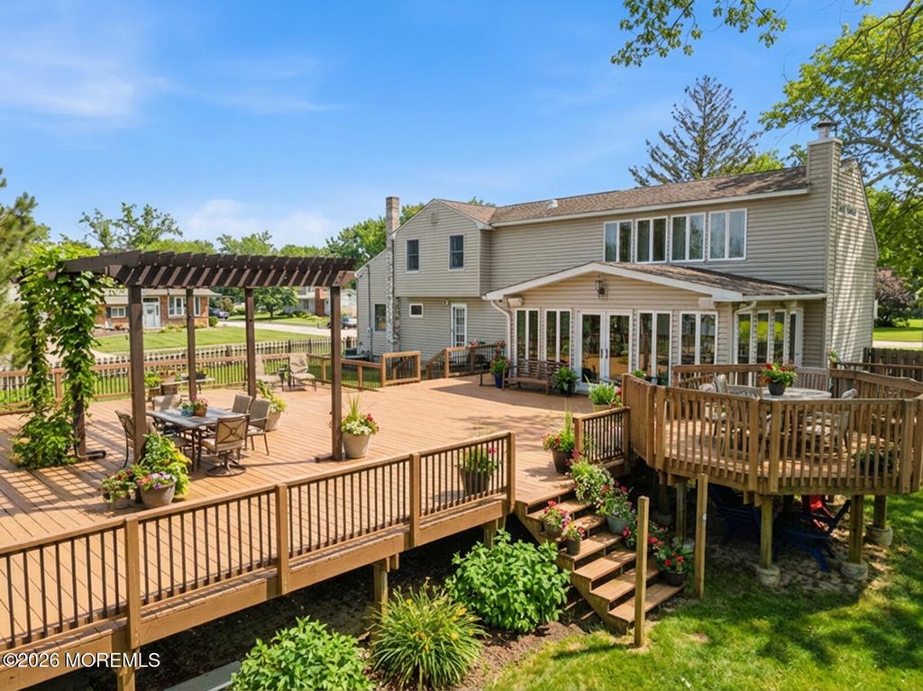 60 Sunset Drive, Howell, NJ 07731