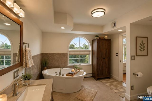 933 River Road, Hillsborough, NJ 08844