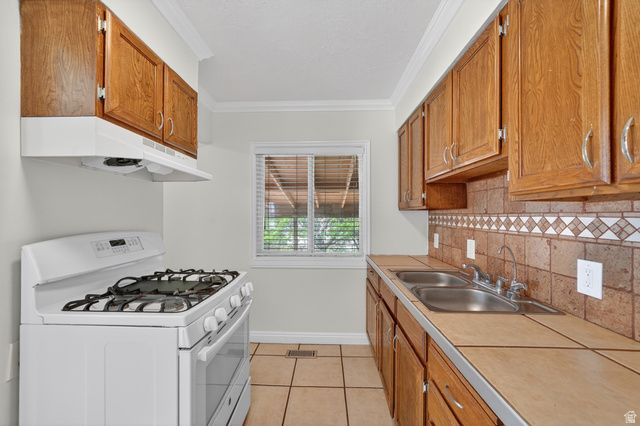 1911 BRINKER AVE, Ogden, UT 84401