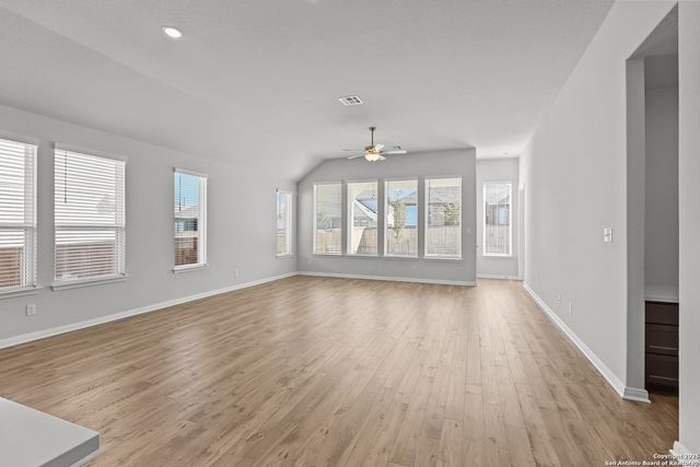 5712 Emmett Street, New Braunfels, TX 78130