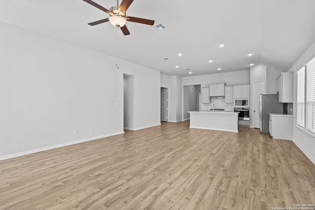 5712 Emmett Street, New Braunfels, TX 78130