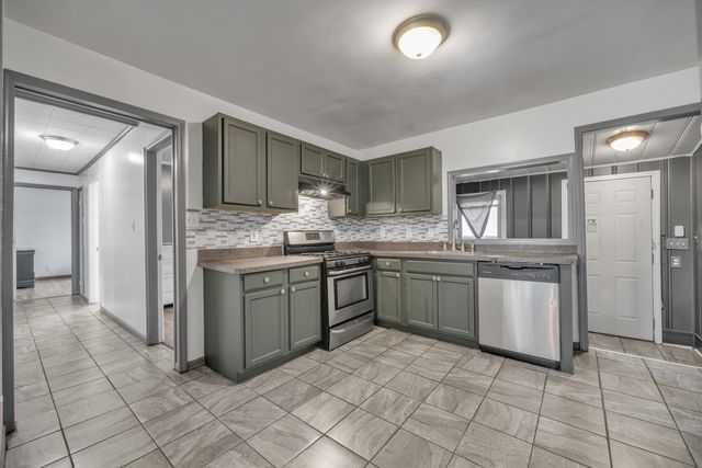 9345 Biddle Street, Romulus, MI 48174