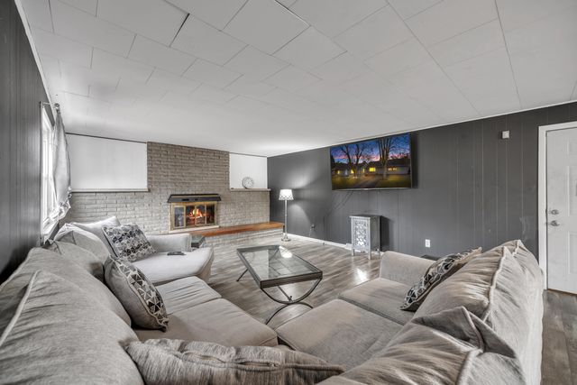 9345 Biddle Street, Romulus, MI 48174