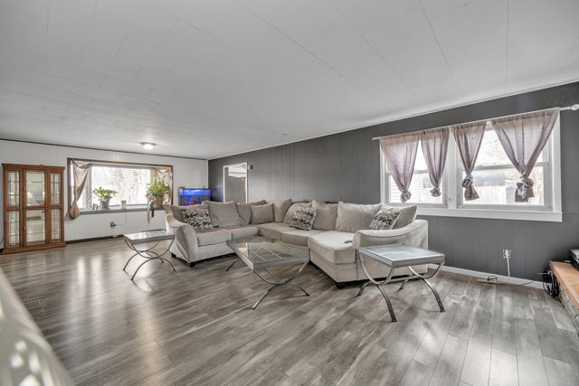 9345 Biddle Street, Romulus, MI 48174