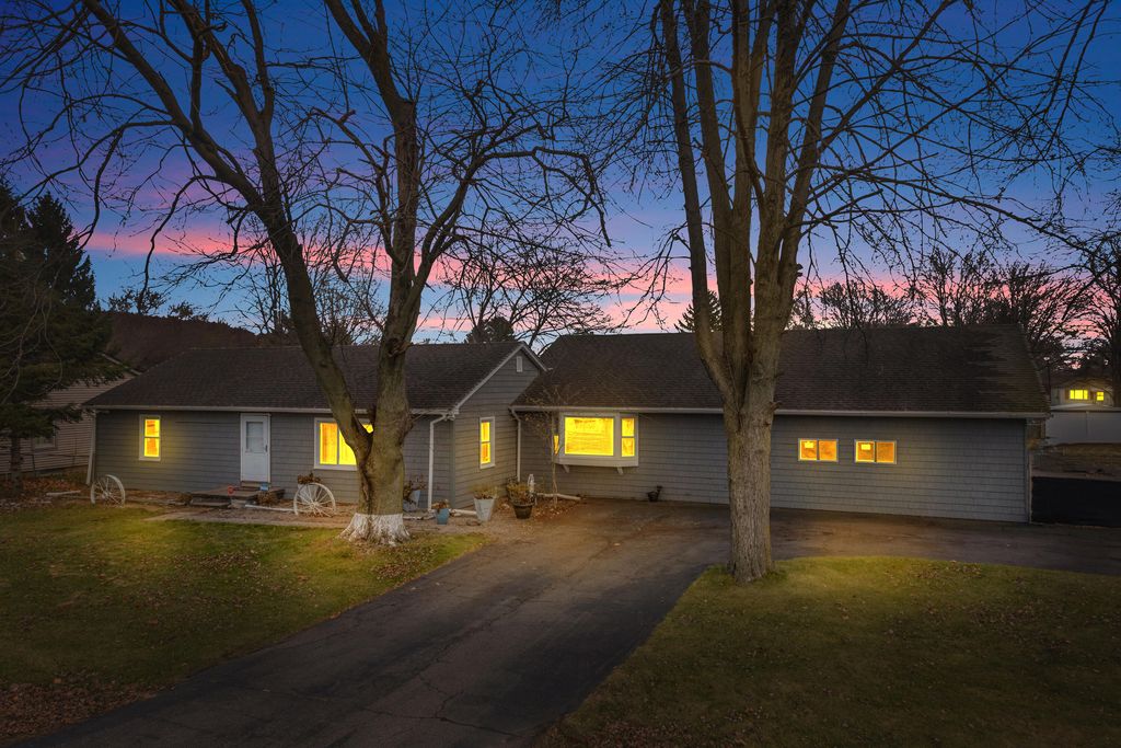 9345 Biddle Street, Romulus, MI 48174