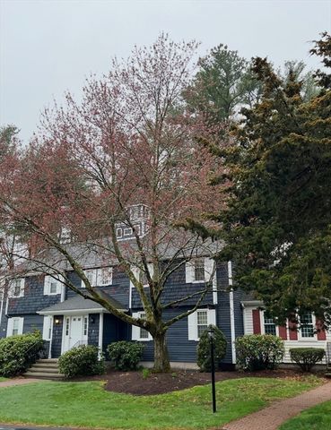 28 Camelot Ct 28, Stoughton, MA 02072