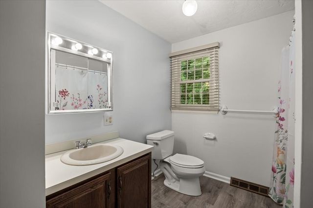 28 Camelot Ct 28, Stoughton, MA 02072