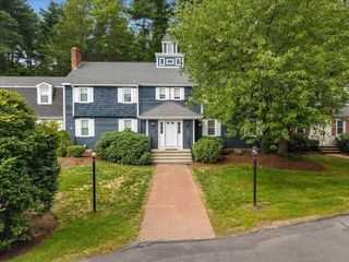 28 Camelot Ct 28, Stoughton, MA 02072