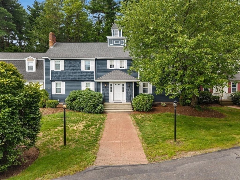 28 Camelot Ct 28, Stoughton, MA 02072