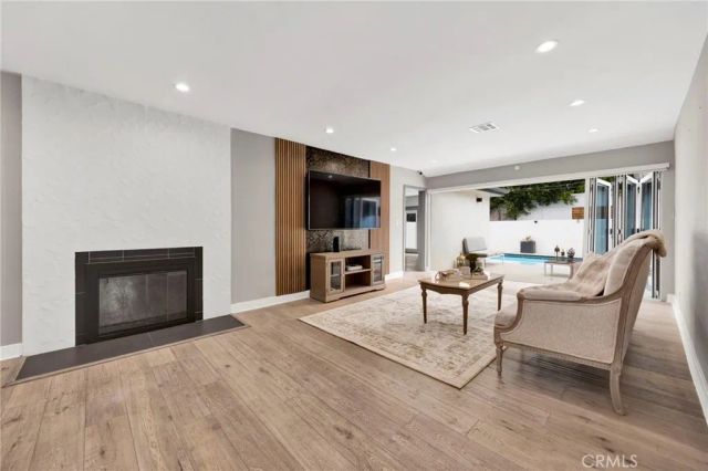 4912 N Alonzo Avenue, Encino, CA 91316