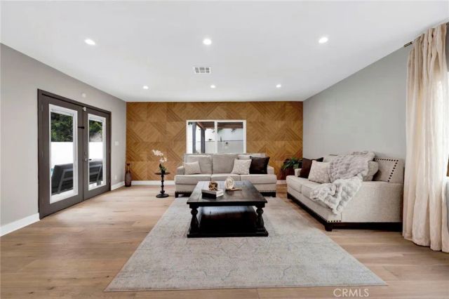 4912 N Alonzo Avenue, Encino, CA 91316