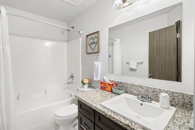 1422 N Wall St, Spokane, WA 99201