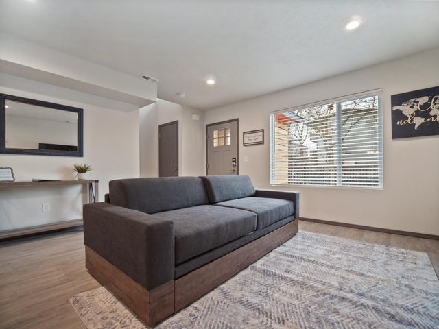 1422 N Wall St, Spokane, WA 99201