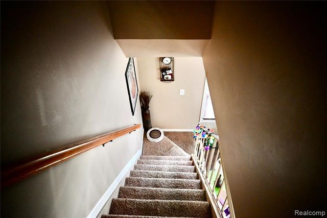 23546 N Rockledge, Novi, MI 48375