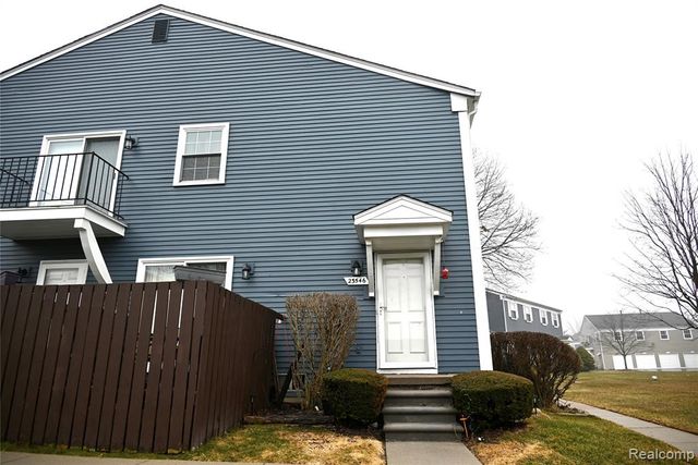 23546 N Rockledge, Novi, MI 48375