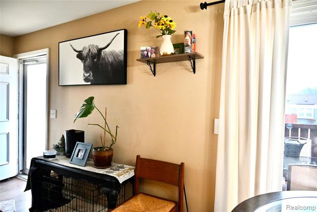 23546 N Rockledge, Novi, MI 48375