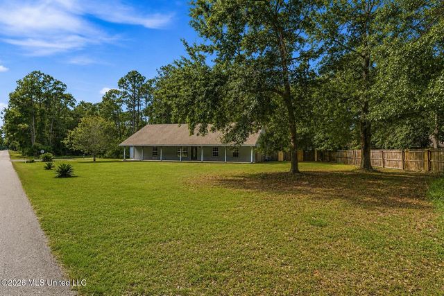 6102 Center Street, Ocean Springs, MS 39564