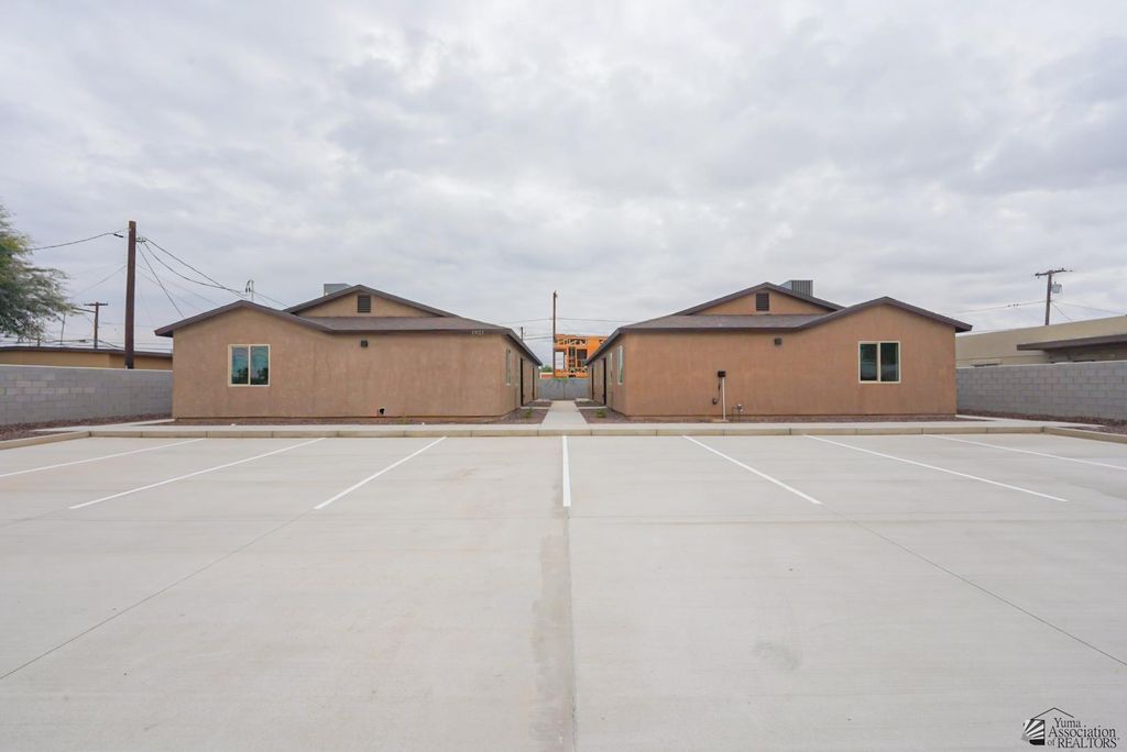 1921 S Walnut Ave, Yuma, AZ 85364