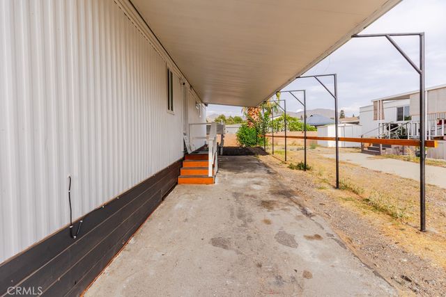 142 Sir Damas Drive, Riverside, CA 92507