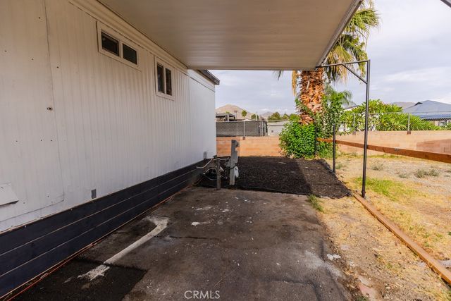142 Sir Damas Drive, Riverside, CA 92507