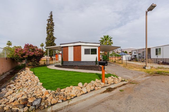 142 Sir Damas Drive, Riverside, CA 92507
