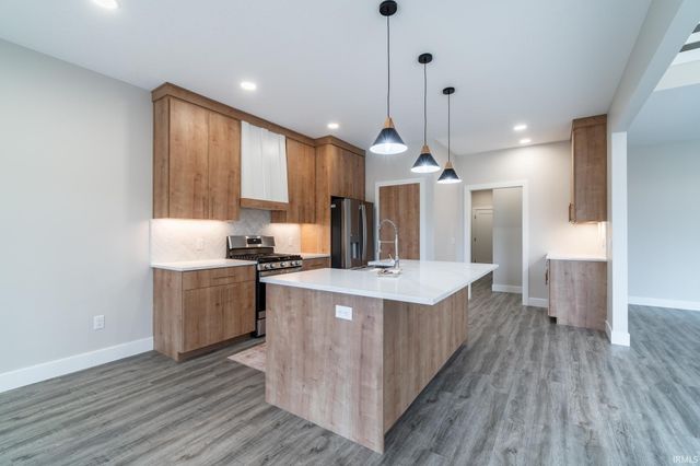 619 Sandringham Pass, Fort Wayne, IN 46845