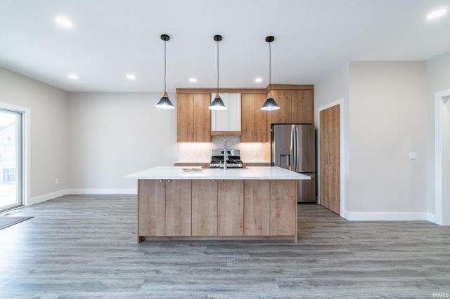 619 Sandringham Pass, Fort Wayne, IN 46845