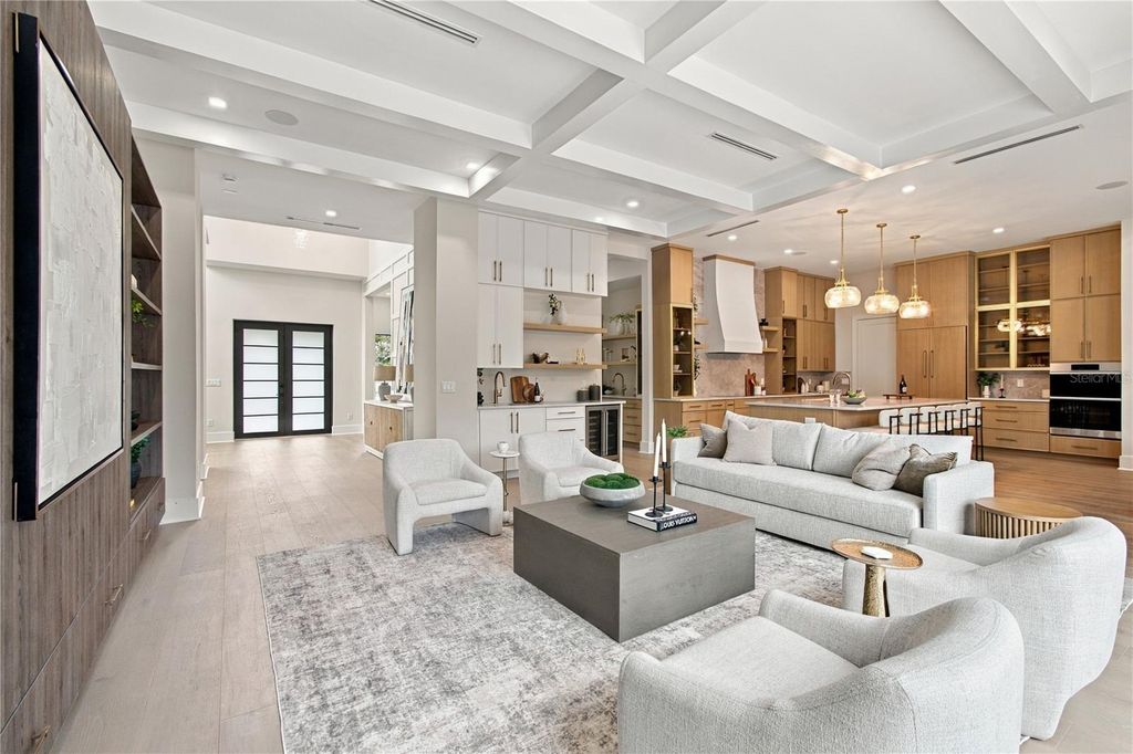 Image 28 of property listing at 3615 S LIGHTNER DRIVE, Tampa, FL 33629