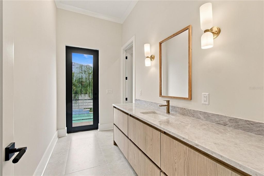 Image 55 of property listing at 3615 S LIGHTNER DRIVE, Tampa, FL 33629