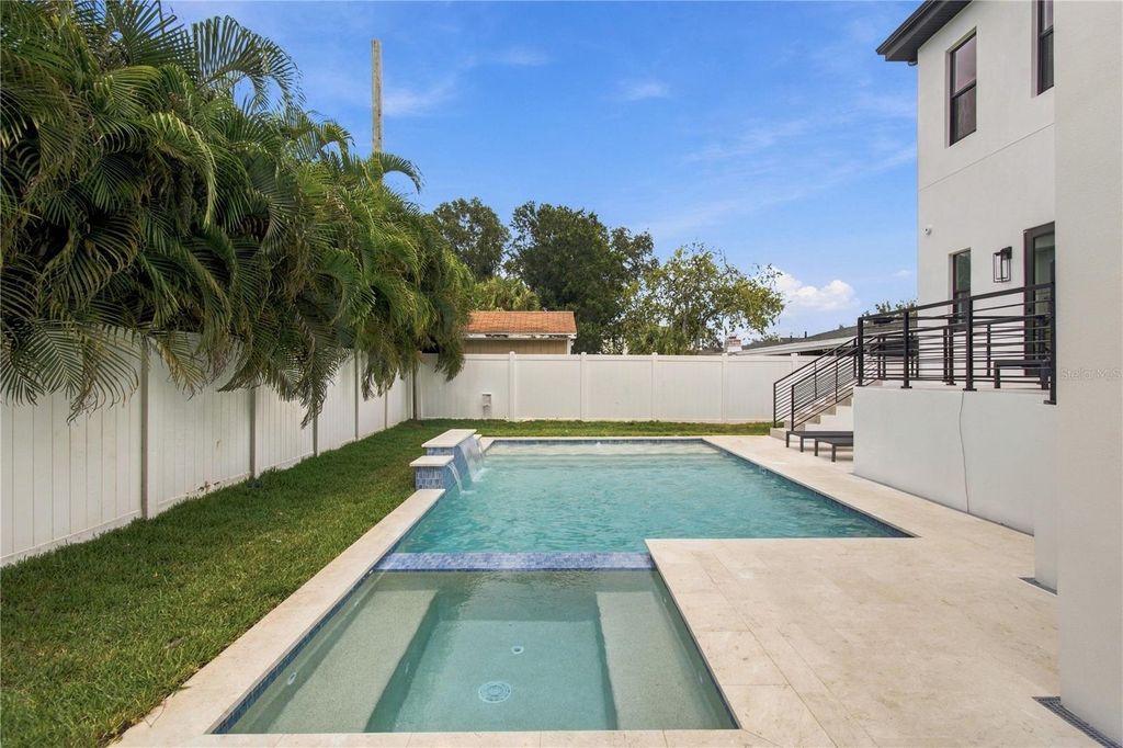 Image 94 of property listing at 3615 S LIGHTNER DRIVE, Tampa, FL 33629