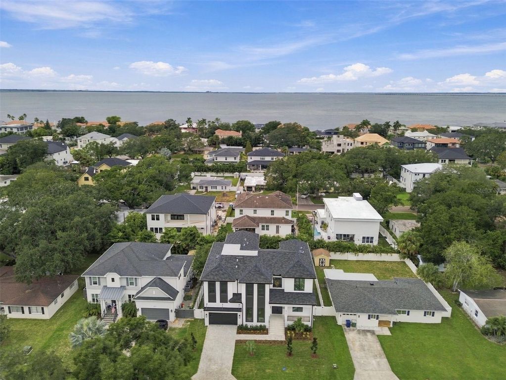 Image 98 of property listing at 3615 S LIGHTNER DRIVE, Tampa, FL 33629