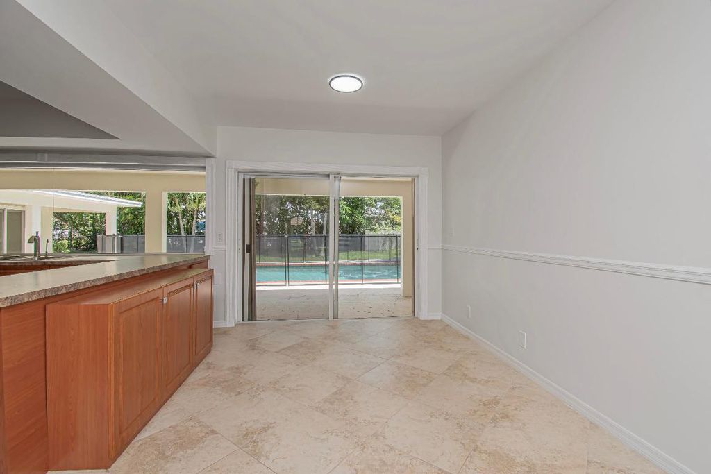 Image 16 of property listing at 6749 S Grande Drive, Boca Raton, FL 33433
