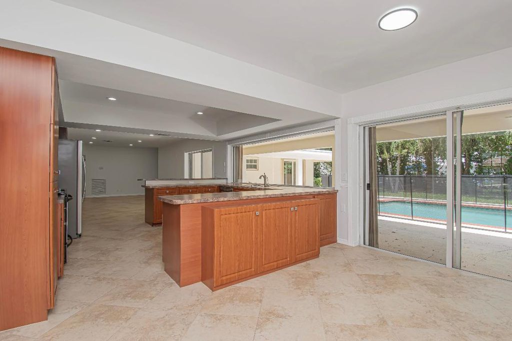 Image 17 of property listing at 6749 S Grande Drive, Boca Raton, FL 33433