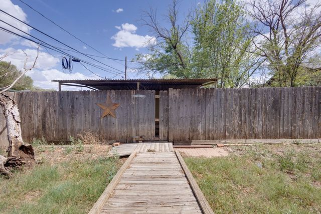 107 W 10th St, Big Spring, TX 79720