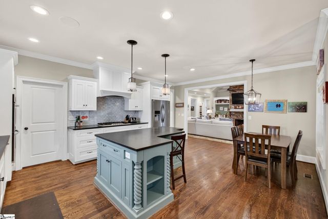 2 Fox Hunt Lane, Greer, SC 29651