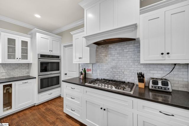 2 Fox Hunt Lane, Greer, SC 29651