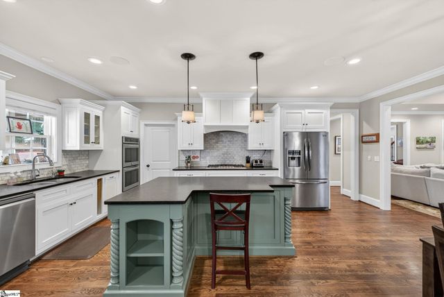 2 Fox Hunt Lane, Greer, SC 29651