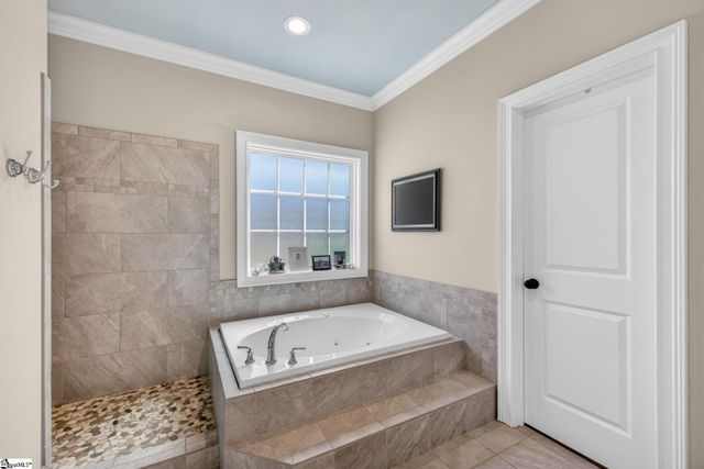 2 Fox Hunt Lane, Greer, SC 29651