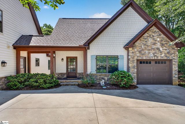 2 Fox Hunt Lane, Greer, SC 29651