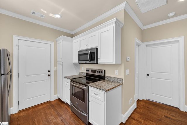 2 Fox Hunt Lane, Greer, SC 29651